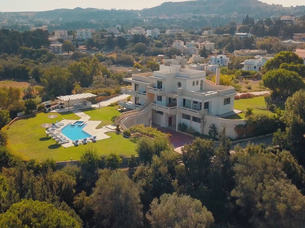 450 M² House ∙ 6 Bedrooms ∙ 12 Guests - Rhodes