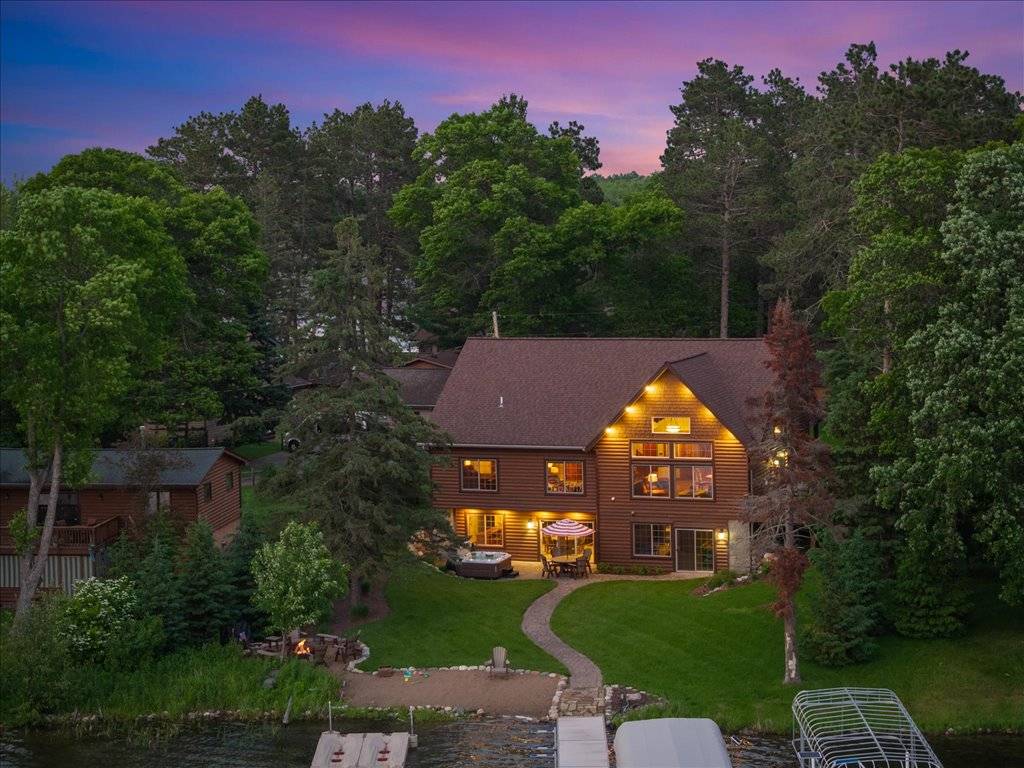 392 M² Cabin ∙ 5 Bedrooms ∙ 14 Guests - Minnesota