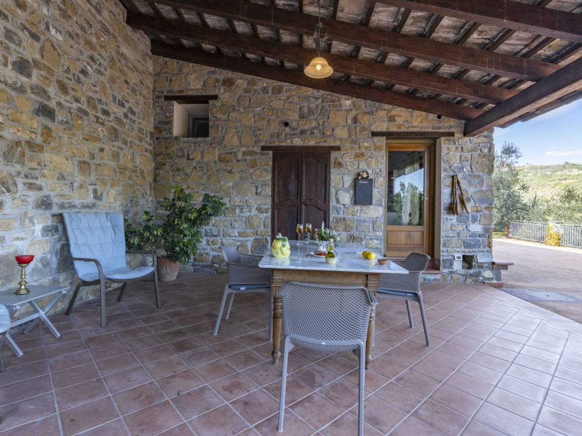 75 M² Ferienhaus ∙ 2 Schlafzimmer ∙ 5 Gäste - Santo Stefano al Mare