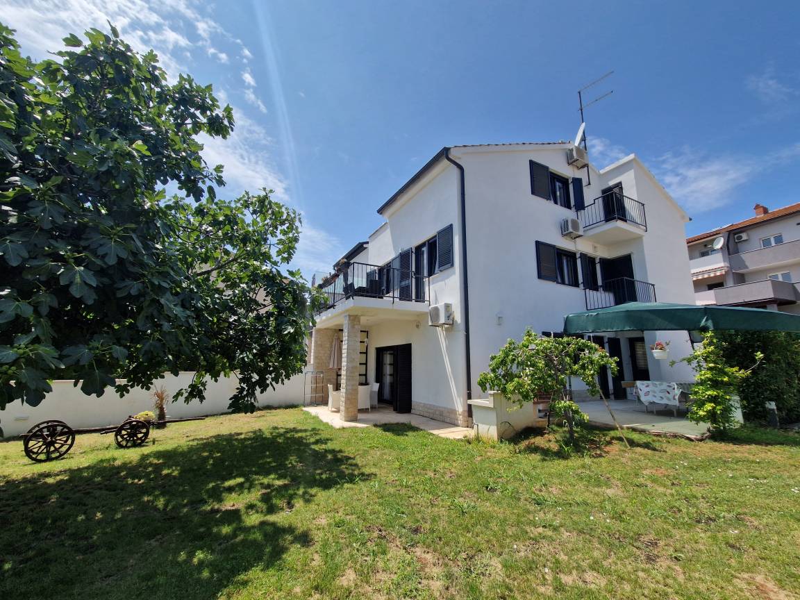 240 M² Casa ∙ 4 Habitaciones ∙ 10 Huéspedes - Pula