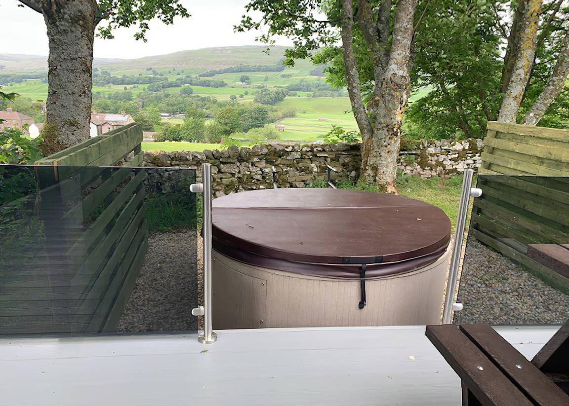 Chalet ∙ 2 Bedrooms ∙ 4 Guests - Hawes
