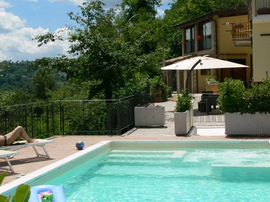 Casa a Collina con piscina, idromassaggio e barbecue