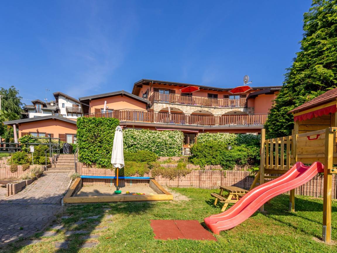 55 M² Appartement ∙ 2 Slaapkamers ∙ 5 Gasten - Luino