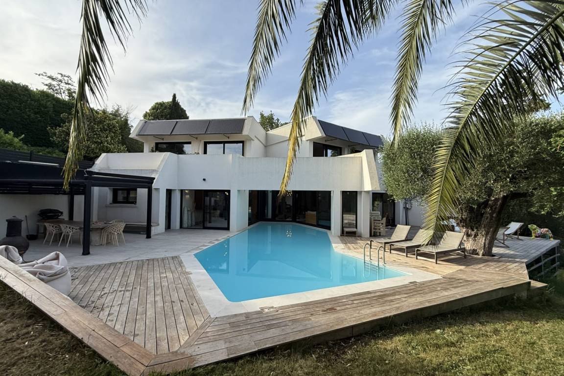 280 M² Villa ∙ 5 Bedrooms ∙ 14 Guests - Nice