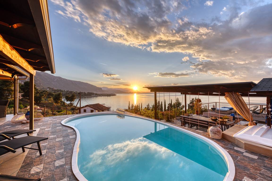 175 M² Villa ∙ 4 Habitaciones ∙ 11 Huéspedes - Grecia