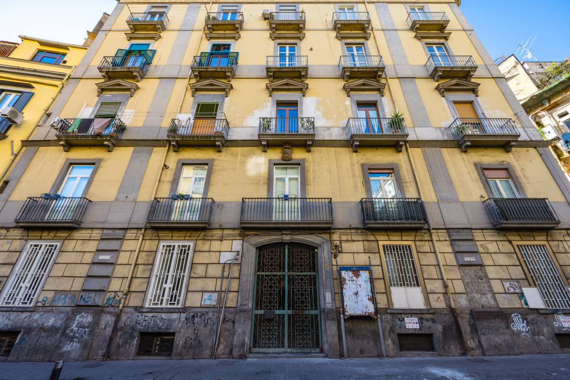 230 M² Appartement ∙ 7 Chambres ∙ 19 Personnes - Naples