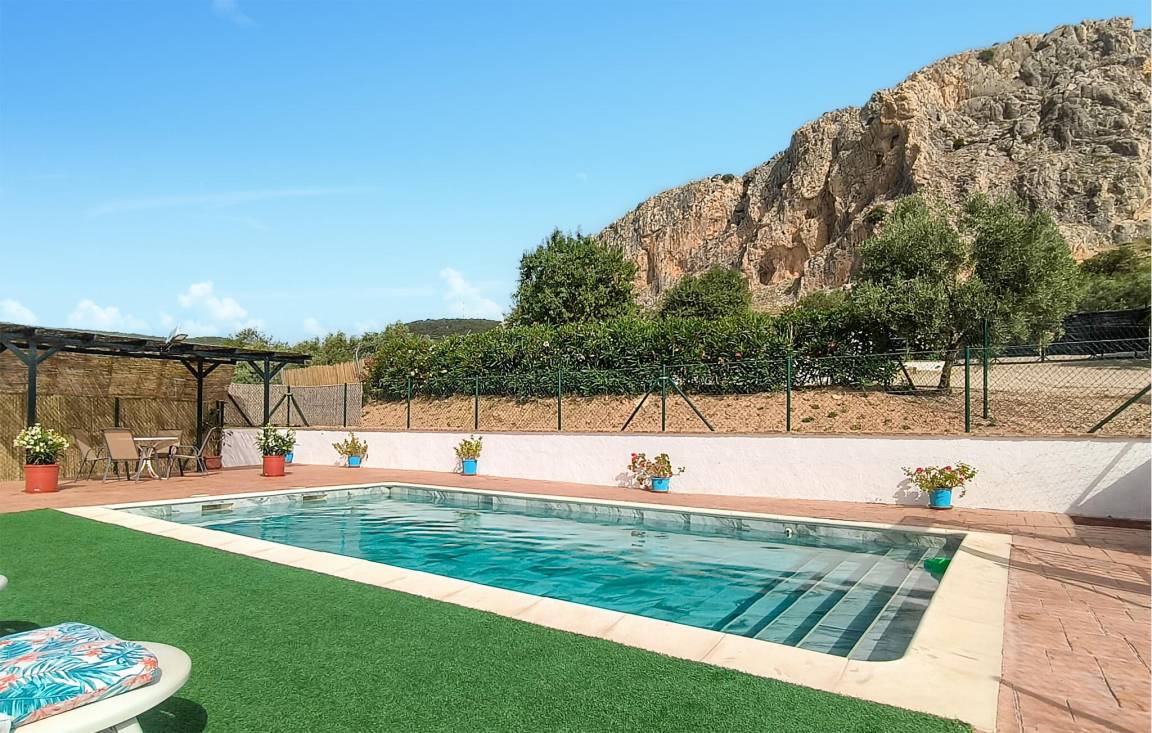 180 M² Maison De Vacances ∙ 5 Chambres ∙ 15 Personnes - Teba