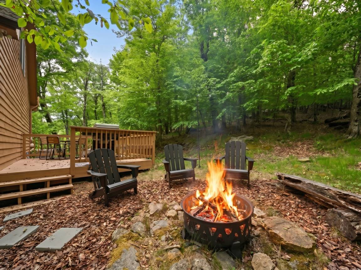 Cabin ∙ 4 Bedrooms ∙ 13 Guests - Beech Mountain, NC