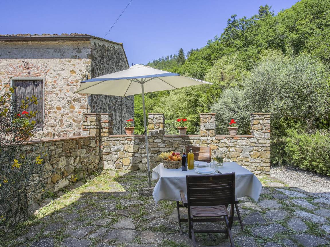 Vintage Holiday Home with Swimming Pool in Montorsoli — photo 2