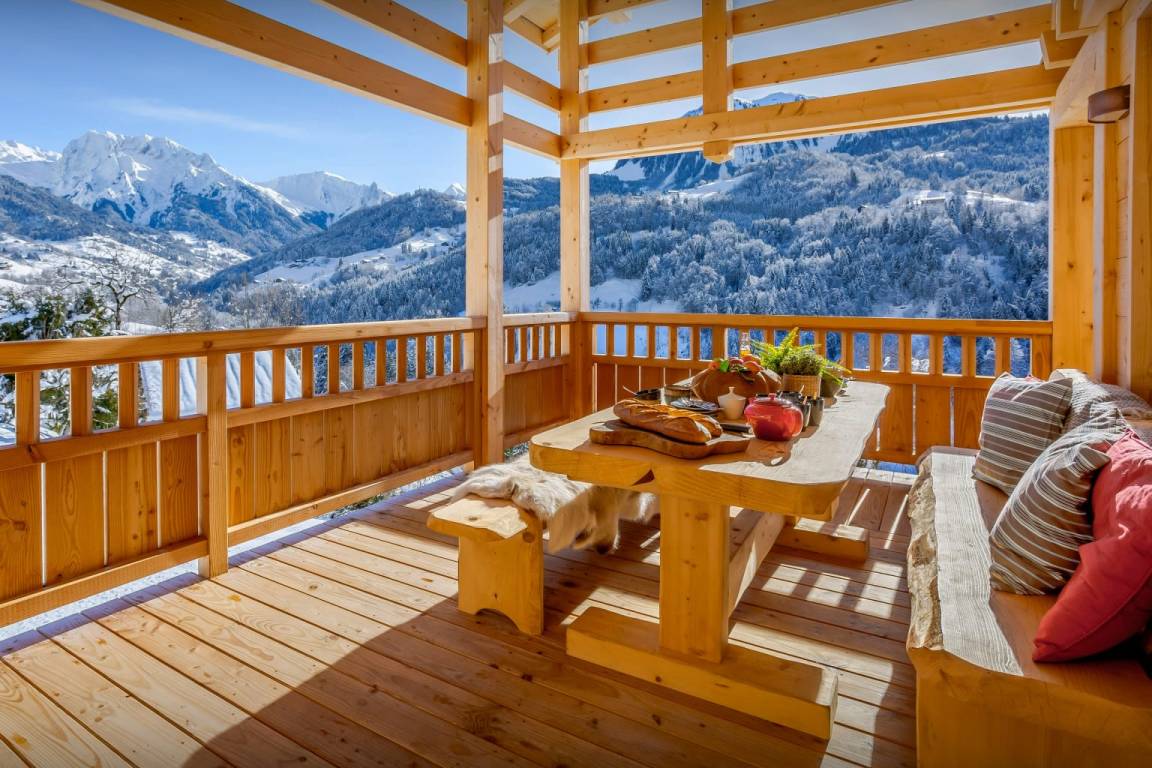 190 M² Chalet ∙ 4 Bedrooms ∙ 10 Guests - Manigod
