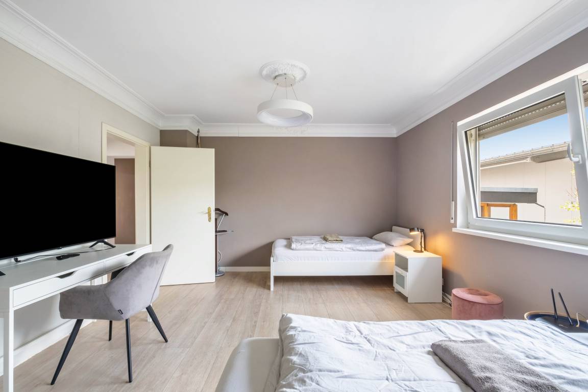 100 M² Ferienwohnung ∙ 2 Schlafzimmer ∙ 5 Gäste - Raunheim