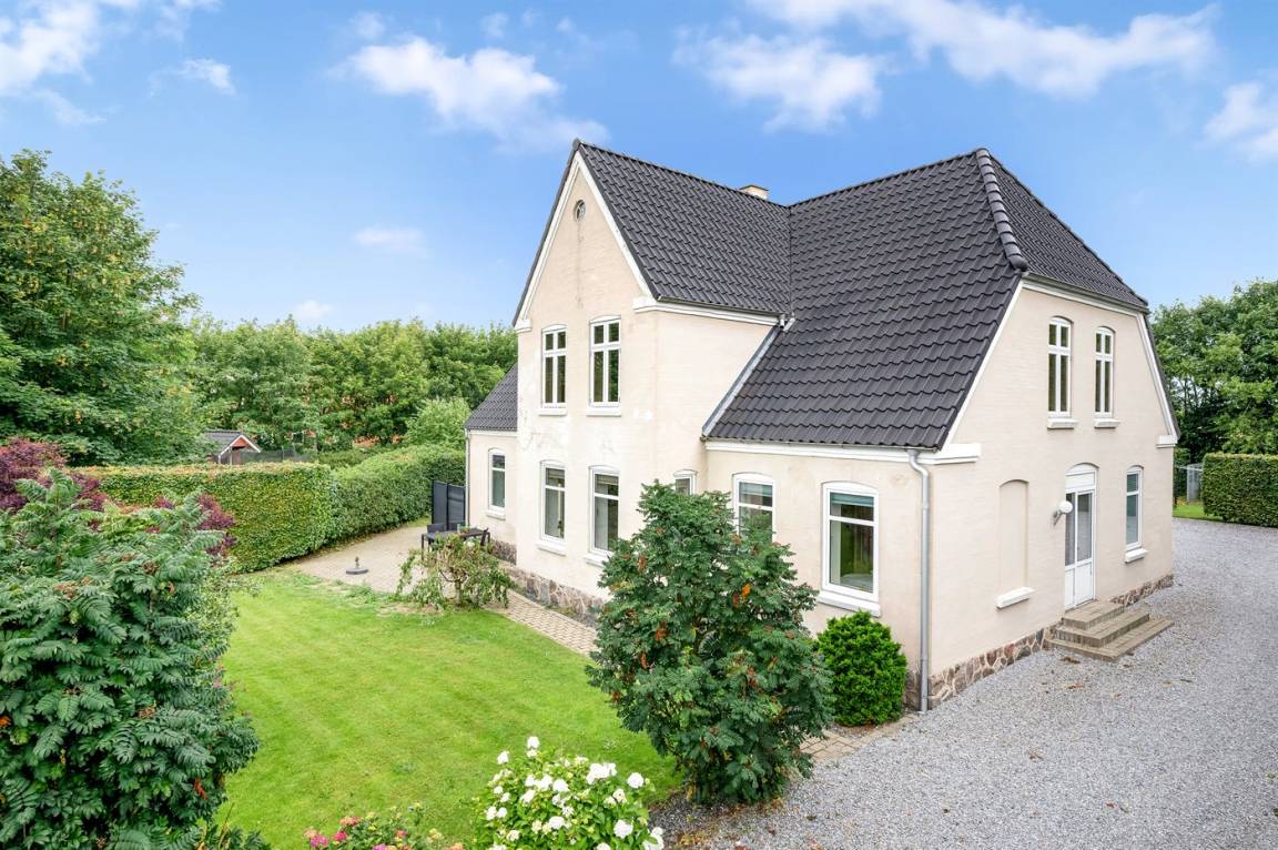 268 m&sup2; Ferienhaus 5 Schlafzimmer 12 G&auml;ste