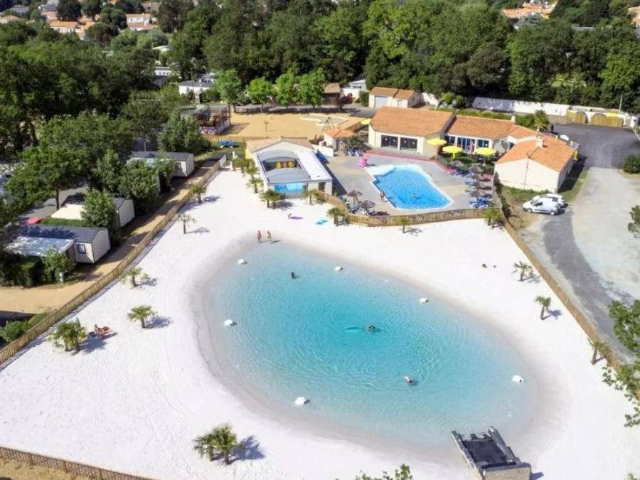 32 M² Caravan ∙ 3 Bedrooms ∙ 6 Guests - Machecoul