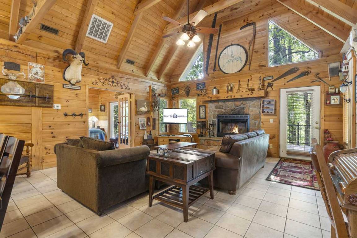Cabin ∙ 2 Bedrooms ∙ 7 Guests - Table Rock Lake