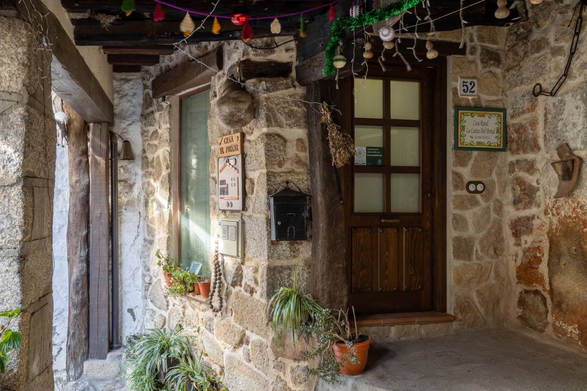 80 M² House ∙ 3 Bedrooms ∙ 6 Guests - Pedro Bernardo