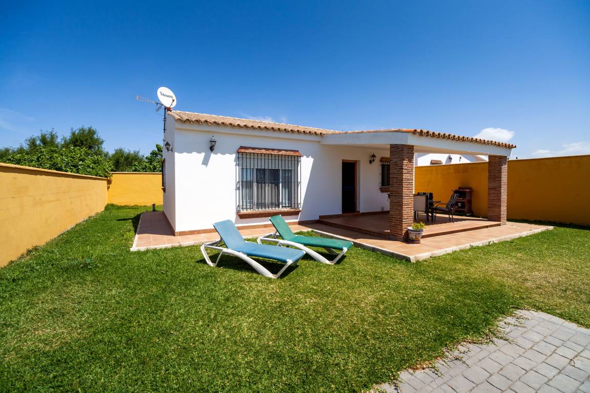 83 M² Casa ∙ 2 Habitaciones ∙ 5 Huéspedes - Conil de la Frontera