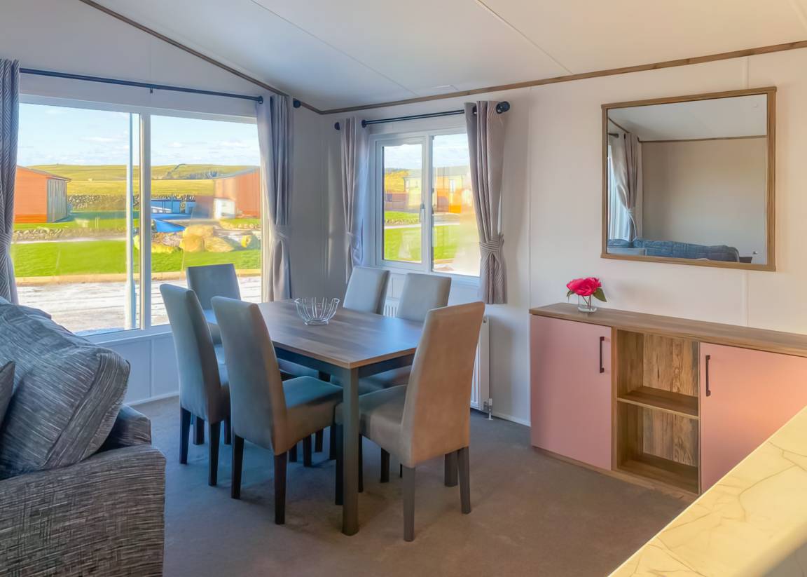 Chalet ∙ 2 Bedrooms ∙ 4 Guests - England