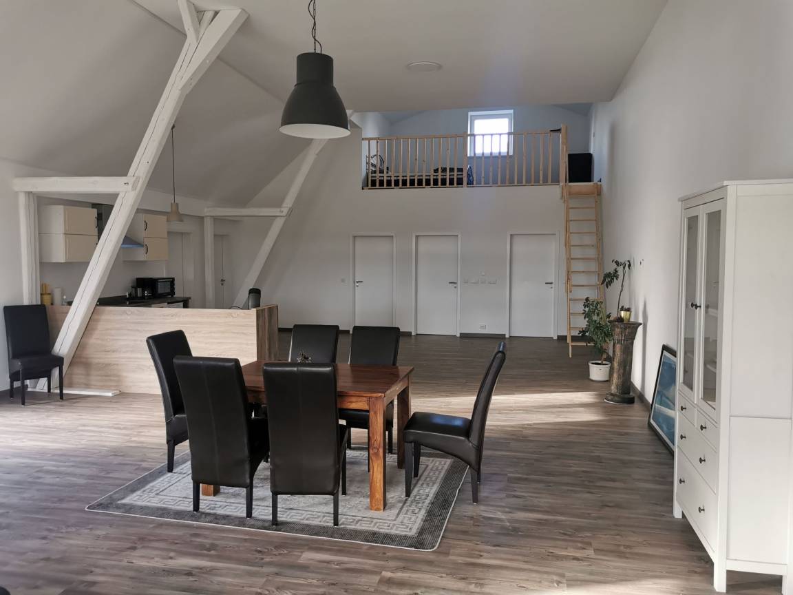 180 M² Ferienwohnung ∙ 3 Schlafzimmer ∙ 7 Gäste - Prüm