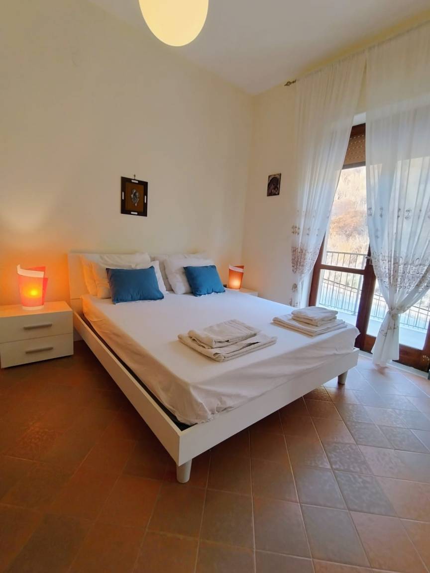 Accogliente Appartamento con Terrazza e Vista Panoramica sul mare