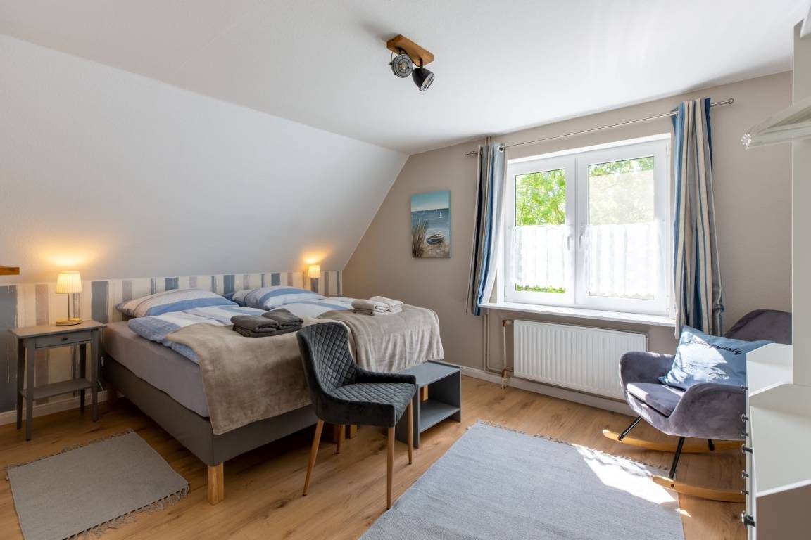 72 M² Ferienwohnung ∙ 2 Schlafzimmer ∙ 4 Gäste - Hooge