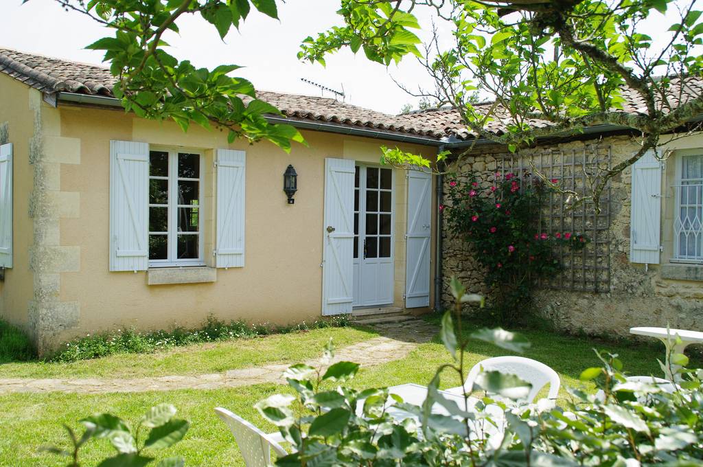 80 M² Gîte ∙ 2 Chambres ∙ 4 Personnes - Gironde