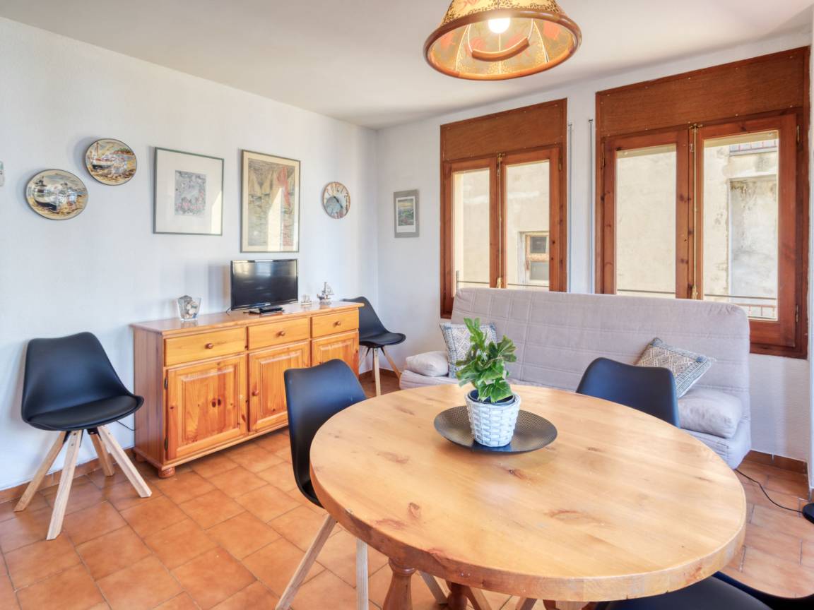 70 M² Apartamento ∙ 3 Habitaciones ∙ 5 Huéspedes - Roses