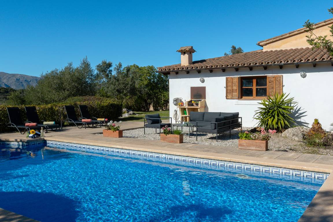 220 M² Villa ∙ 2 Bedrooms ∙ 4 Guests - Pollensa
