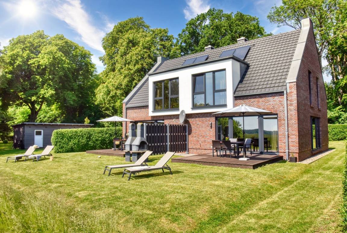 100 M² Ferienhaus ∙ 2 Schlafzimmer ∙ 4 Gäste - Putbus