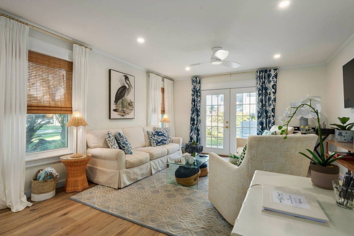 102 M² House ∙ 2 Bedrooms ∙ 4 Guests - Jacksonville Beach, FL