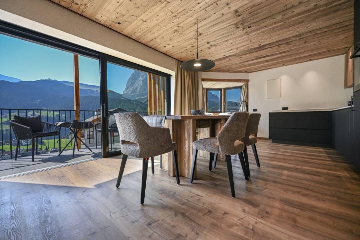 85 M² Ferienwohnung ∙ 2 Schlafzimmer ∙ 5 Gäste - Val Gardena