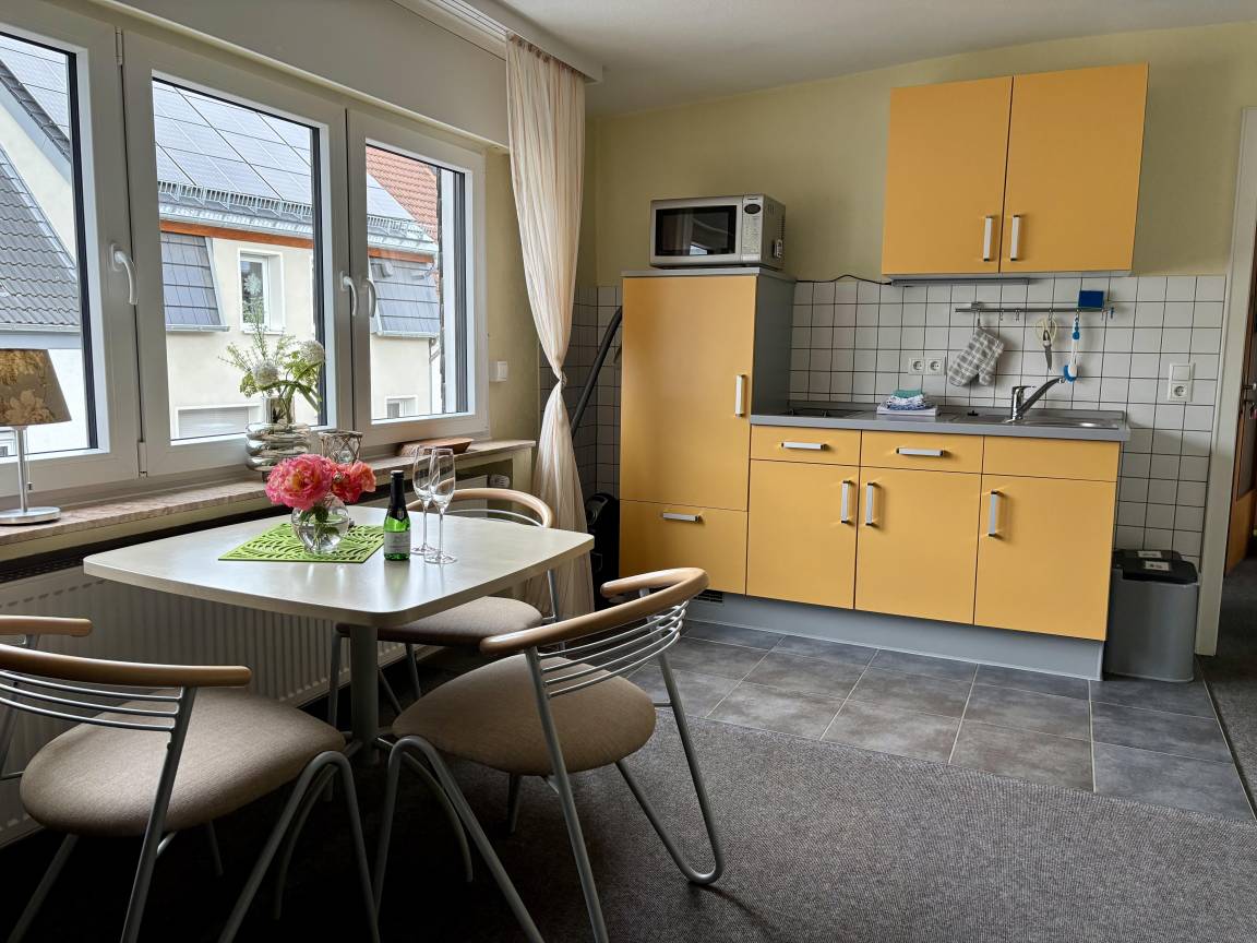 65 M² Ferienwohnung ∙ 1 Schlafzimmer ∙ 3 Gäste - Mayschoß