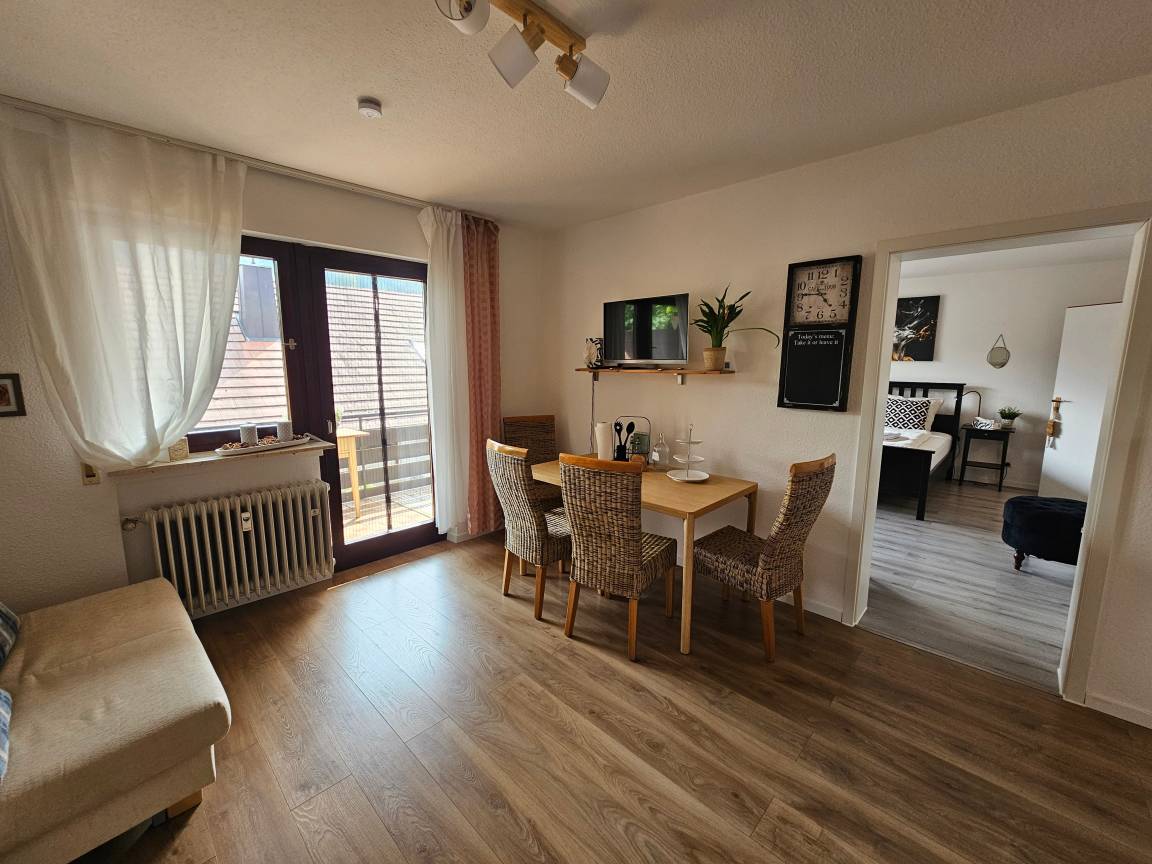 30 M² Ferienwohnung ∙ 1 Schlafzimmer ∙ 3 Gäste - Bad Liebenzell