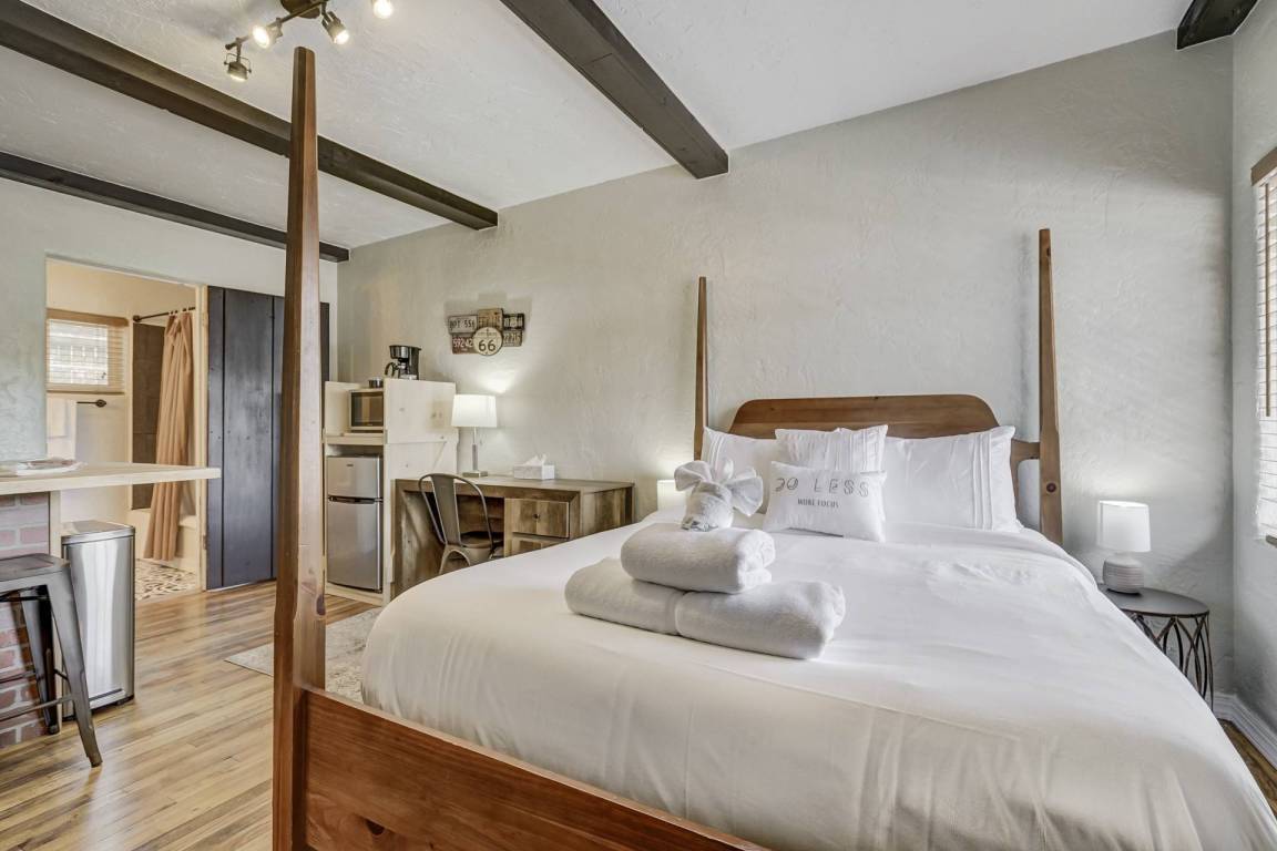 70 M² Hotel ∙ 1 Bedroom ∙ 2 Guests - Manitou Springs, CO