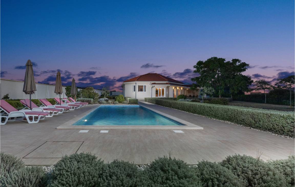 254 M² Maison De Vacances ∙ 3 Chambres ∙ 6 Personnes - Zadar