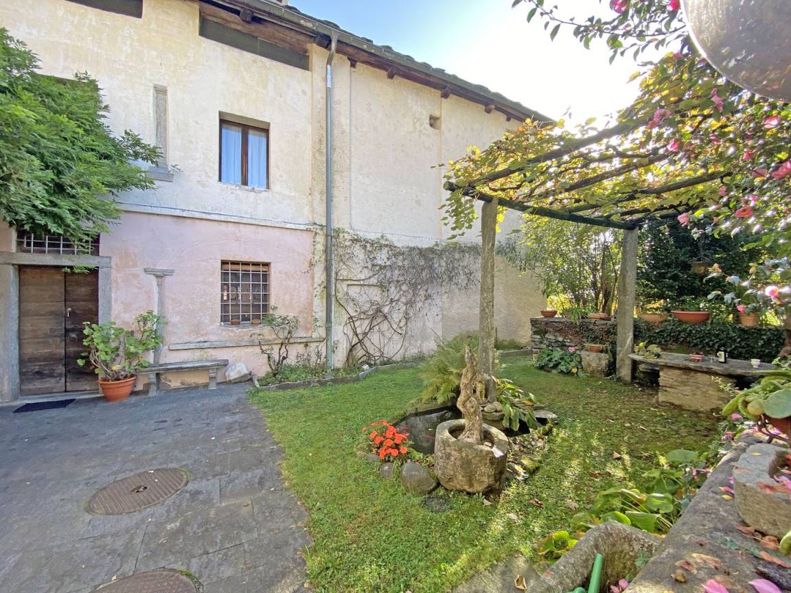 100 M² House ∙ 3 Bedrooms ∙ 4 Guests - Losone