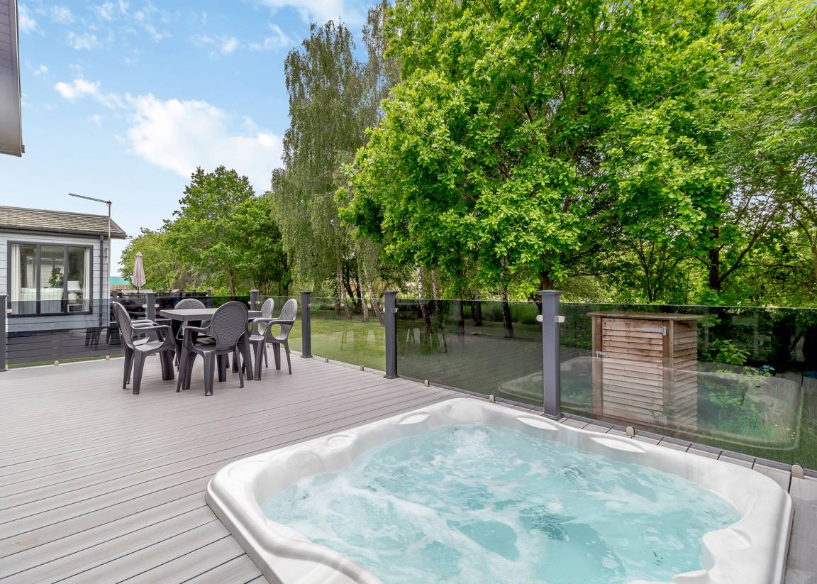 Chalet ∙ 3 Slaapkamers ∙ 6 Gasten - Essex