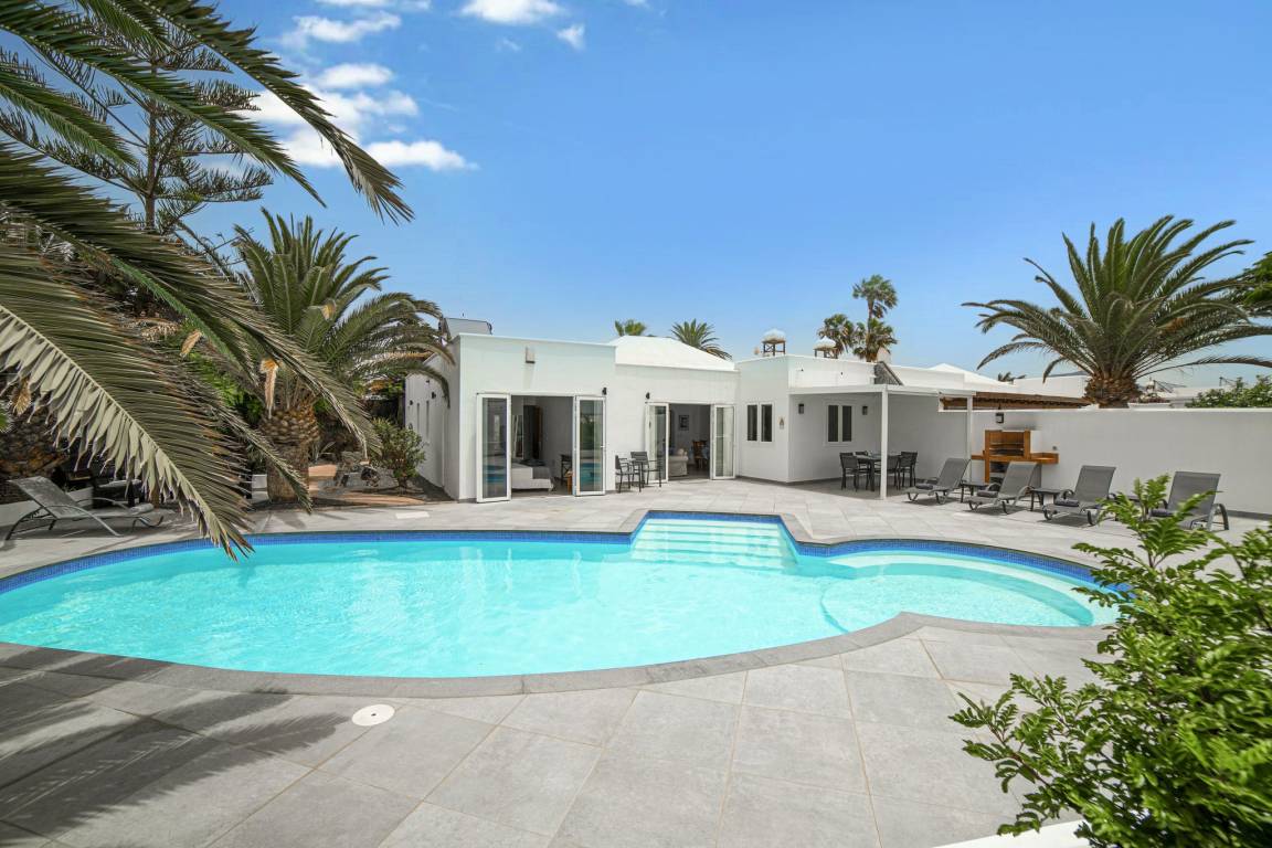 Villa ∙ 4 Bedrooms ∙ 8 Guests - Playa Blanca