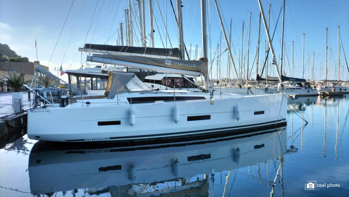 13 M² Casa Flotante ∙ 3 Habitaciones ∙ 6 Huéspedes - Castellammare di Stabia