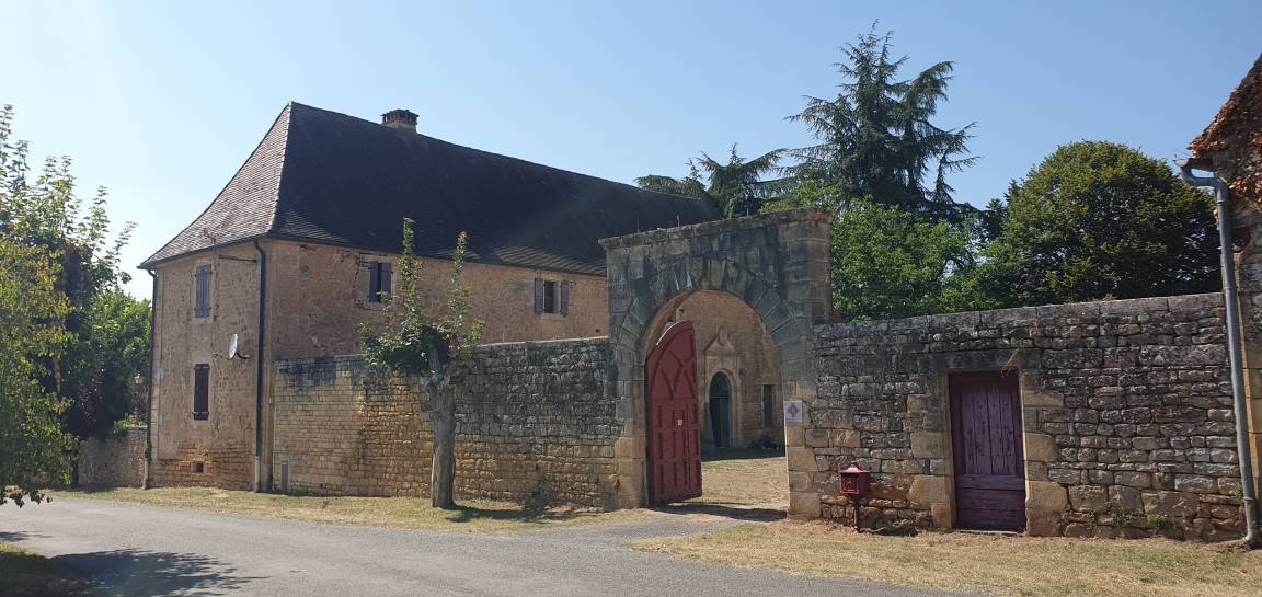 Gîte ∙ 4 Slaapkamers ∙ 8 Gasten - Lot