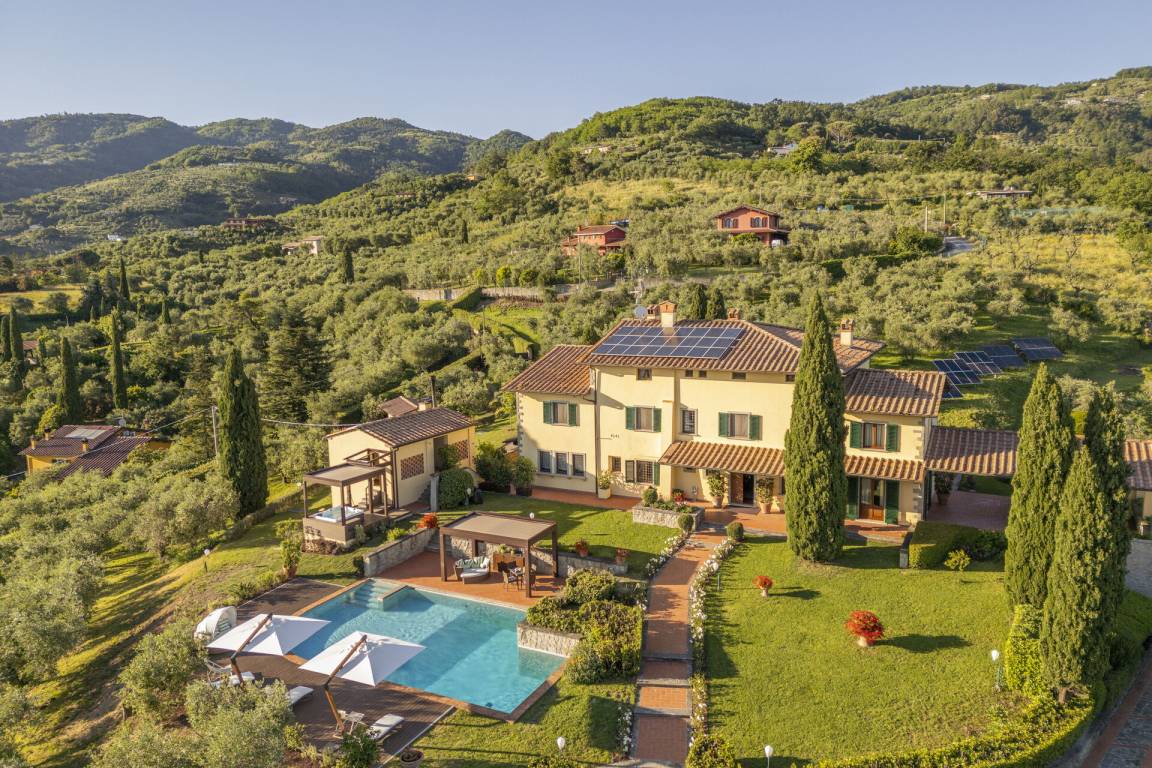 1200 m&sup2; Villa 5 Schlafzimmer 14 G&auml;ste