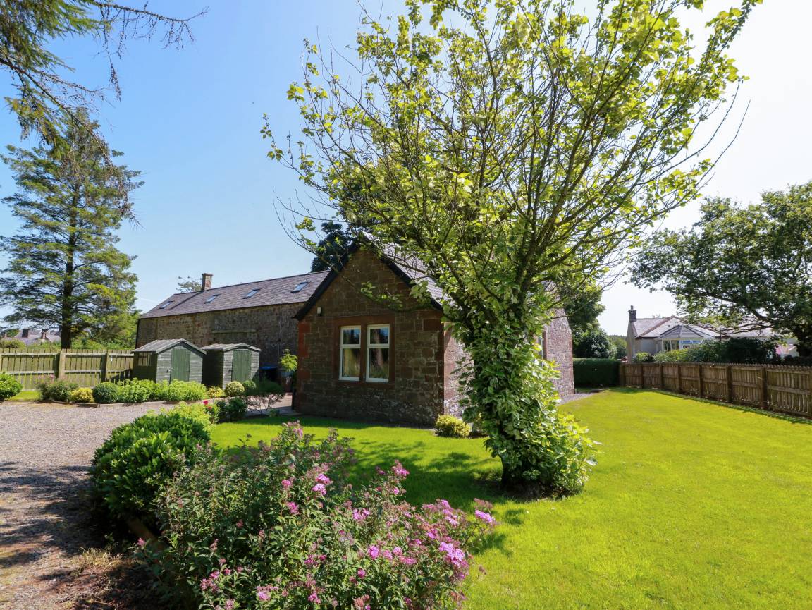 Cottage ∙ 2 Bedrooms ∙ 4 Guests - Lockerbie