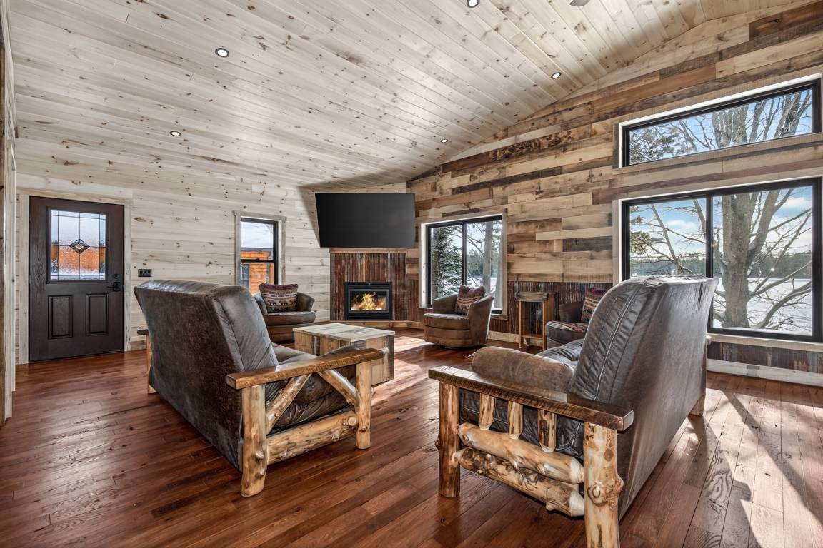 288 M² House ∙ 5 Bedrooms ∙ 17 Guests - St. Germain, WI