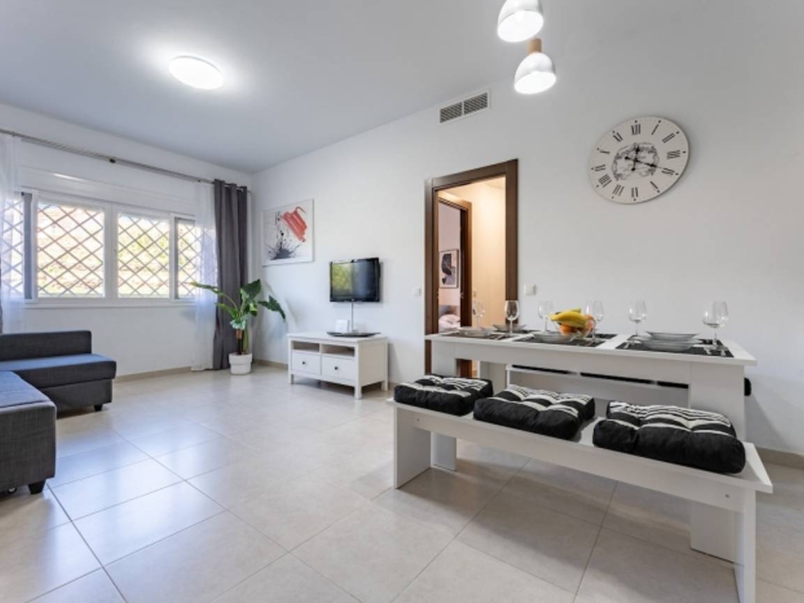 70 M² Ferienwohnung ∙ 2 Schlafzimmer ∙ 5 Gäste - Torrox-Costa