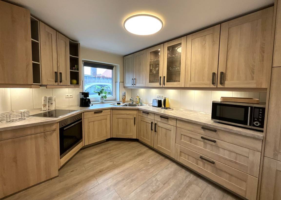 230 M² Ferienhaus ∙ 5 Schlafzimmer ∙ 9 Gäste - Varel