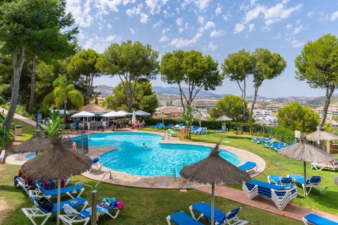 99 M² Apartamento ∙ 2 Habitaciones ∙ 5 Huéspedes - Calahonda