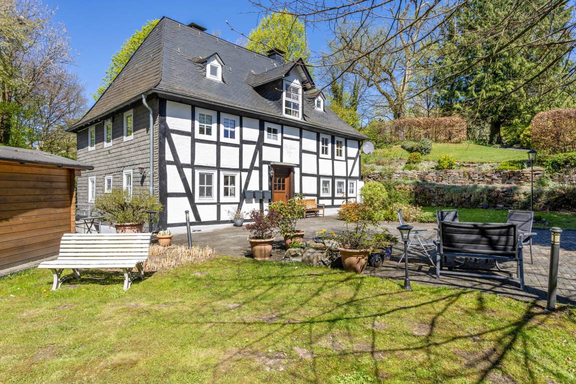 120 M² Huis ∙ 2 Slaapkamers ∙ 6 Gasten - Olsberg