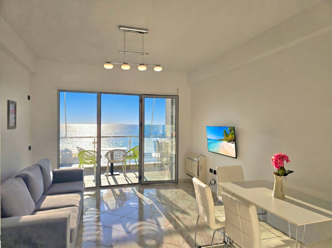 65 M² Apartment ∙ 1 Bedroom ∙ 4 Guests - Durrës