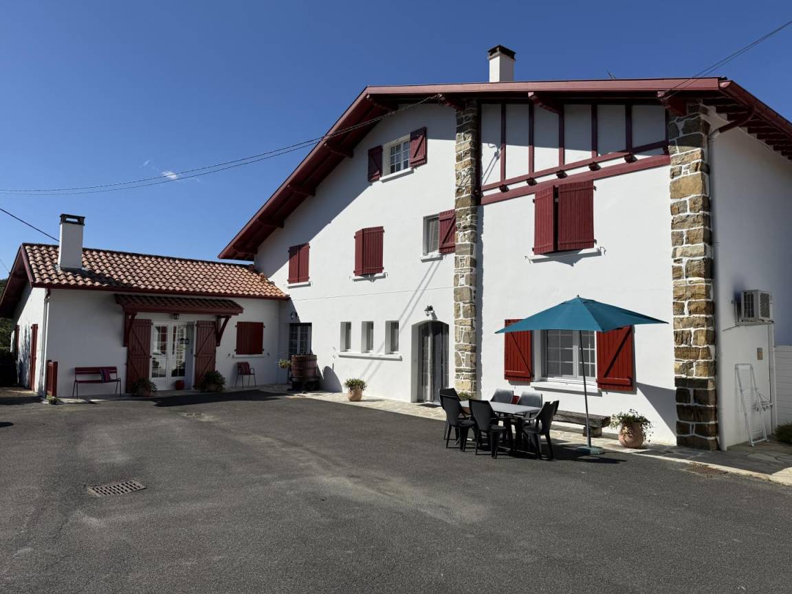 81 M² Gîte ∙ 3 Sovrum ∙ 4 Gäster - Espelette