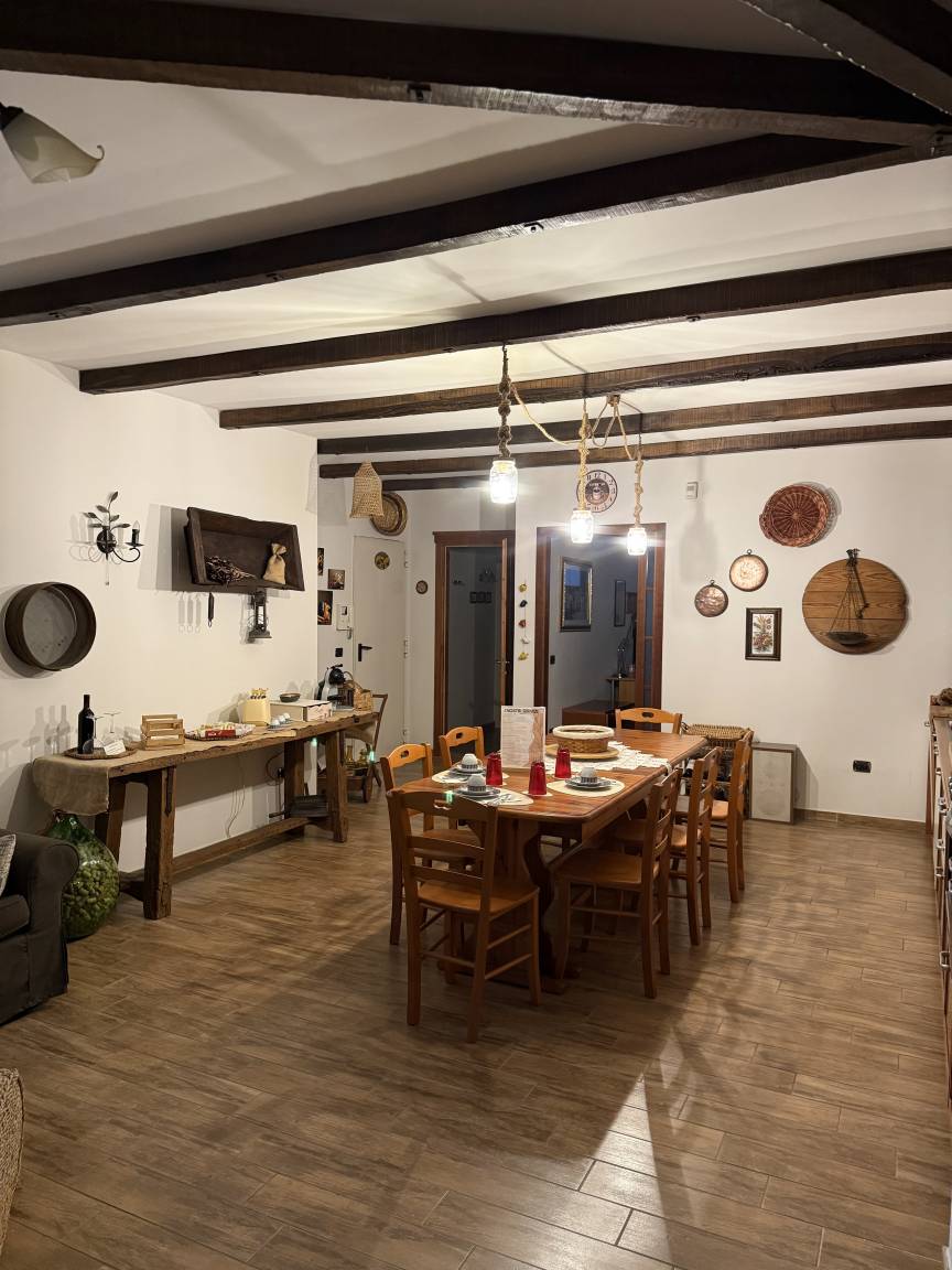 Accogliente Appartamento con Giardino e WiFi Gratuito Liguorini House