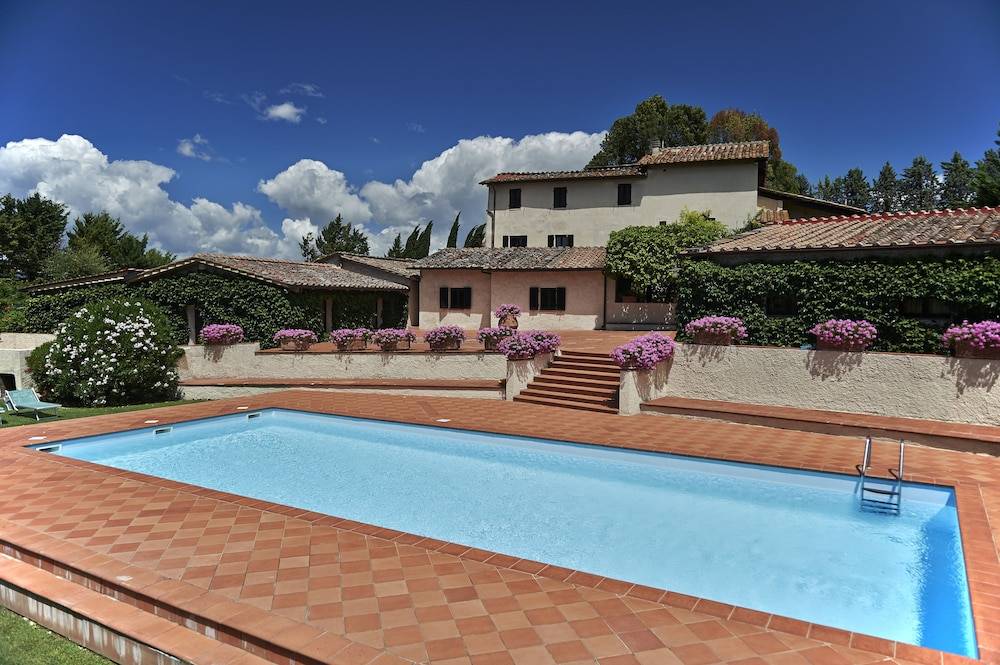 Casa a Colle Di Val D\'elsa con piscina e giardino